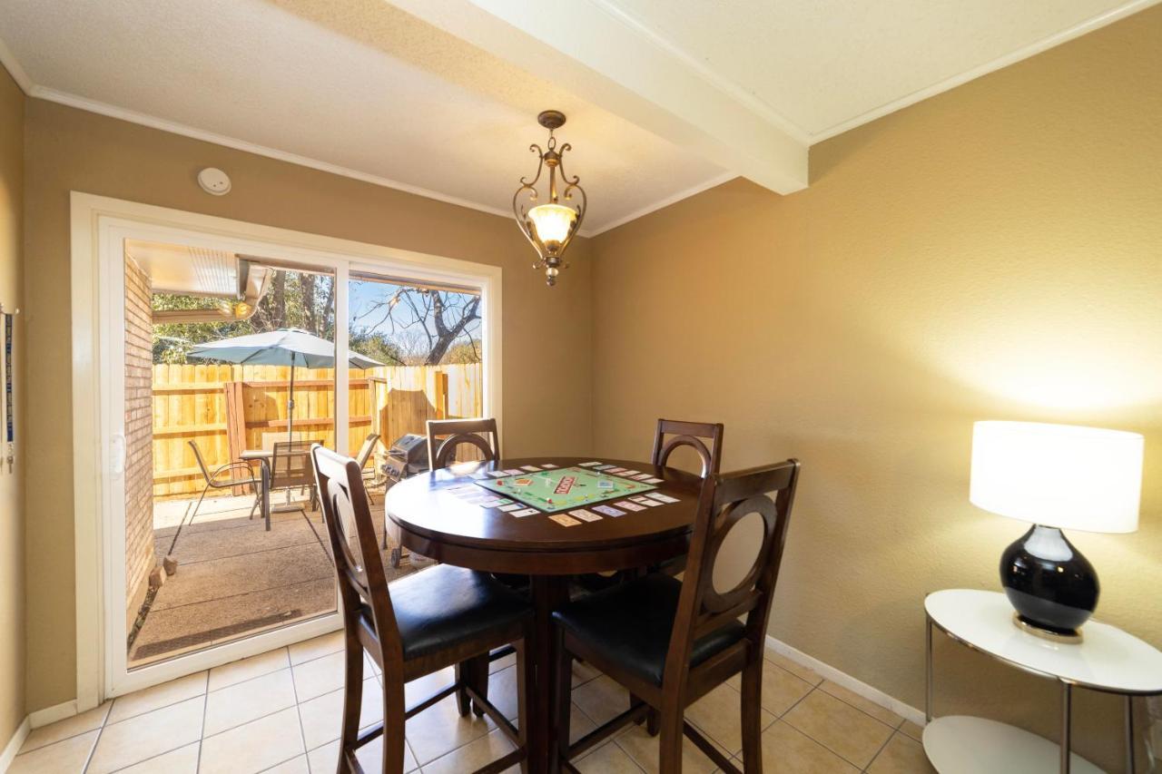 Holiday home Style & Comfort Townhome Near Tourist Attractions