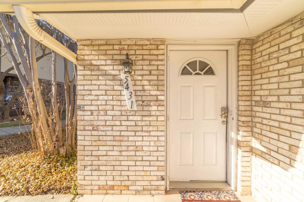 Style & Comfort Townhome Near Tourist Attractions San Antonio