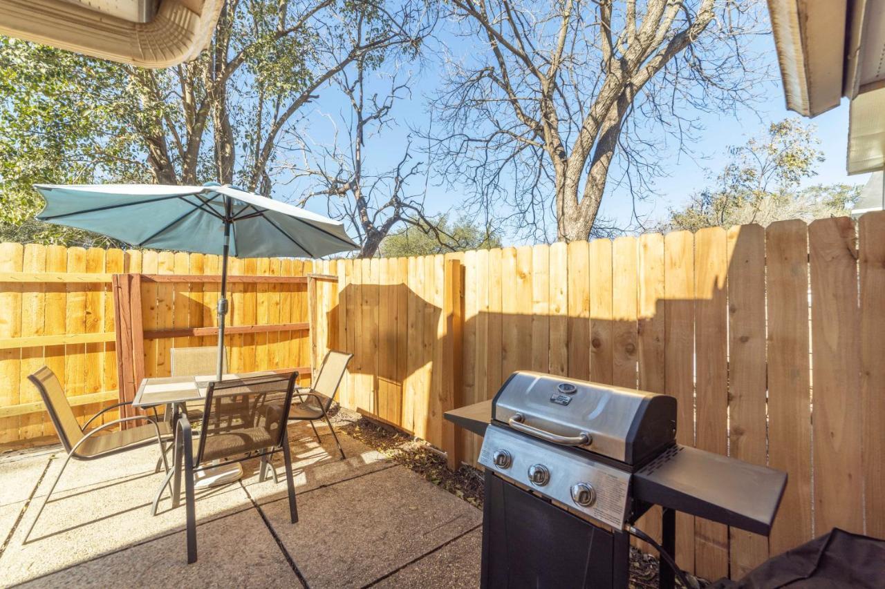 Style & Comfort Townhome Near Tourist Attractions Holiday home *