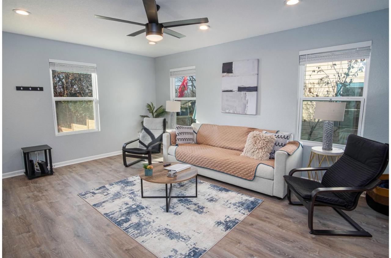 Holiday home Adorable 4br 2ba Close To Riverwalk And Downtown