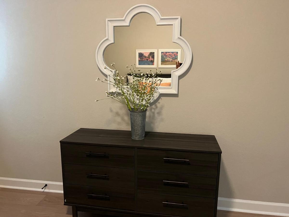 The Retreat At Rigsby-all New 3bdrm/2.5 Bath * San Antonio