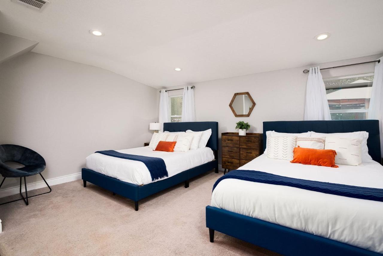 Modern 3 Bed, 2 Bath Minutes To Downtown & Alamodome * San Antonio