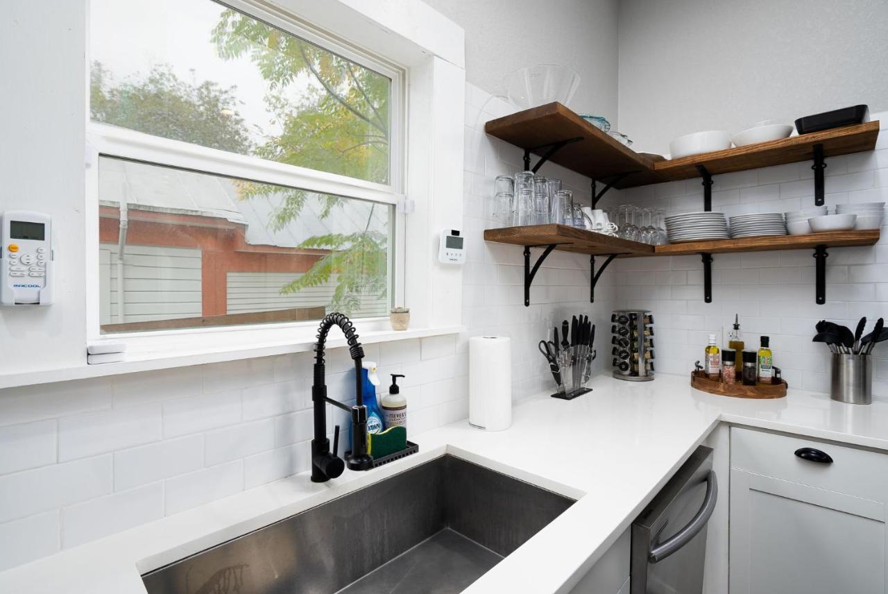 Holiday home Modern 3 Bed, 2 Bath Minutes To Downtown & Alamodome *