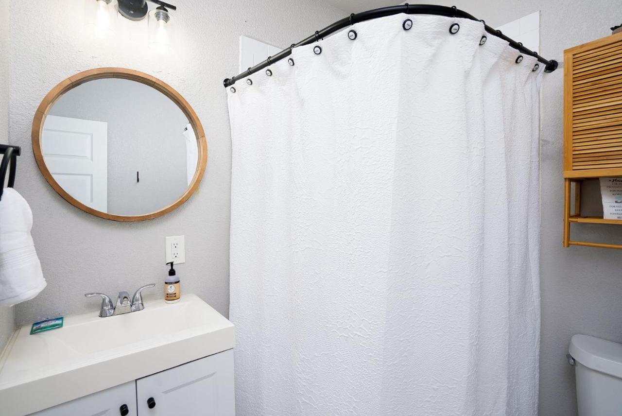 Modern 3 Bed, 2 Bath Minutes To Downtown & Alamodome