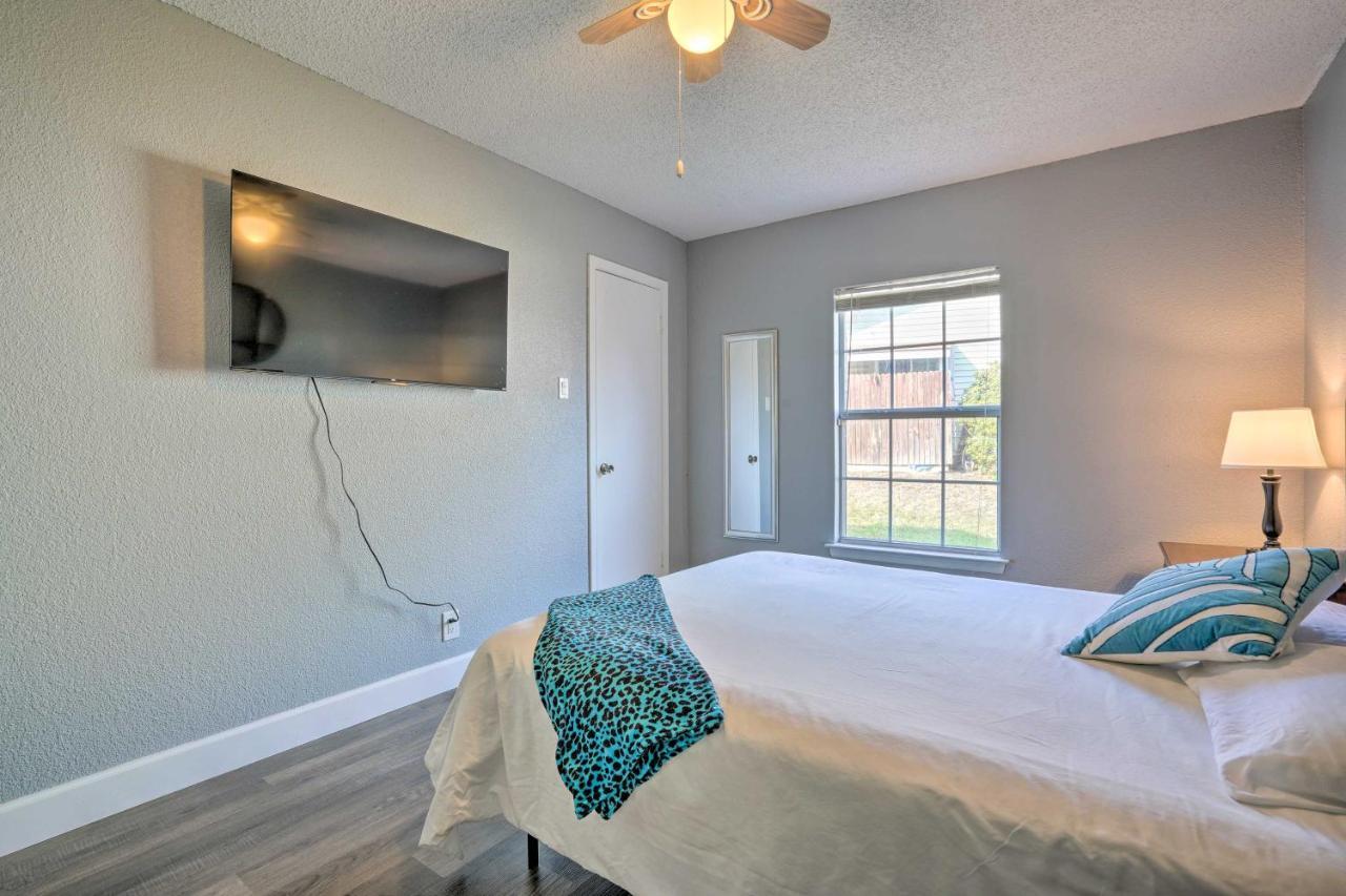 Retreat With Pool, Close To Seaworld! Holiday home San Antonio