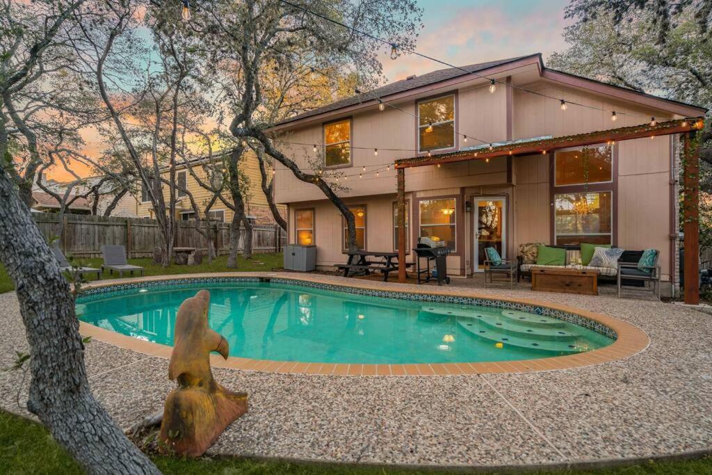 3b W Pool, Bbq, Firepit, Yard Games, Gym Villa *