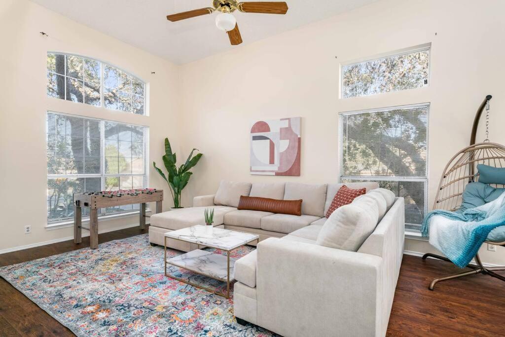 3b W Pool, Bbq, Firepit, Yard Games, Gym Villa San Antonio