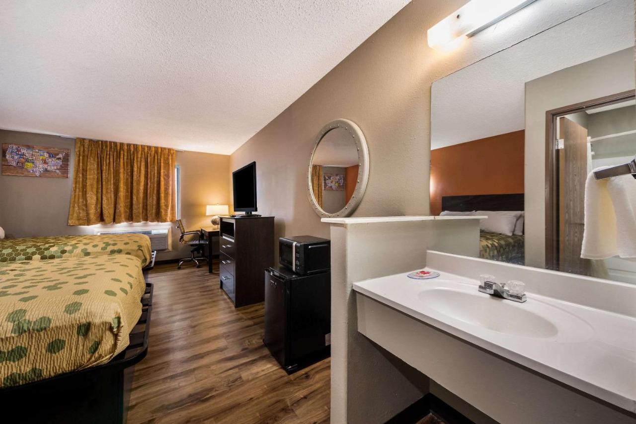 Econo Near Seaworld - Medical Center San Antonio