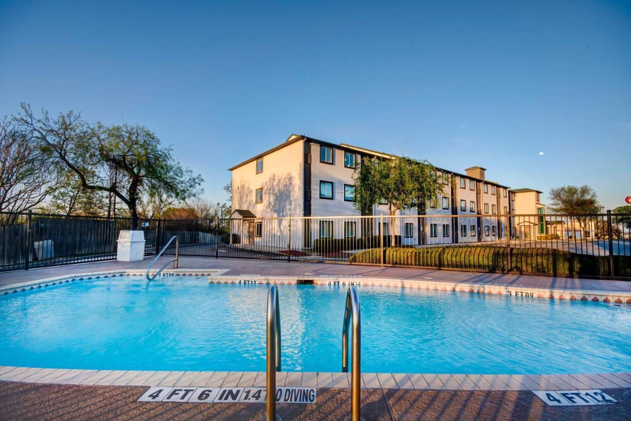 Hotel 6-san Antonio, Tx - Sea World North 2*