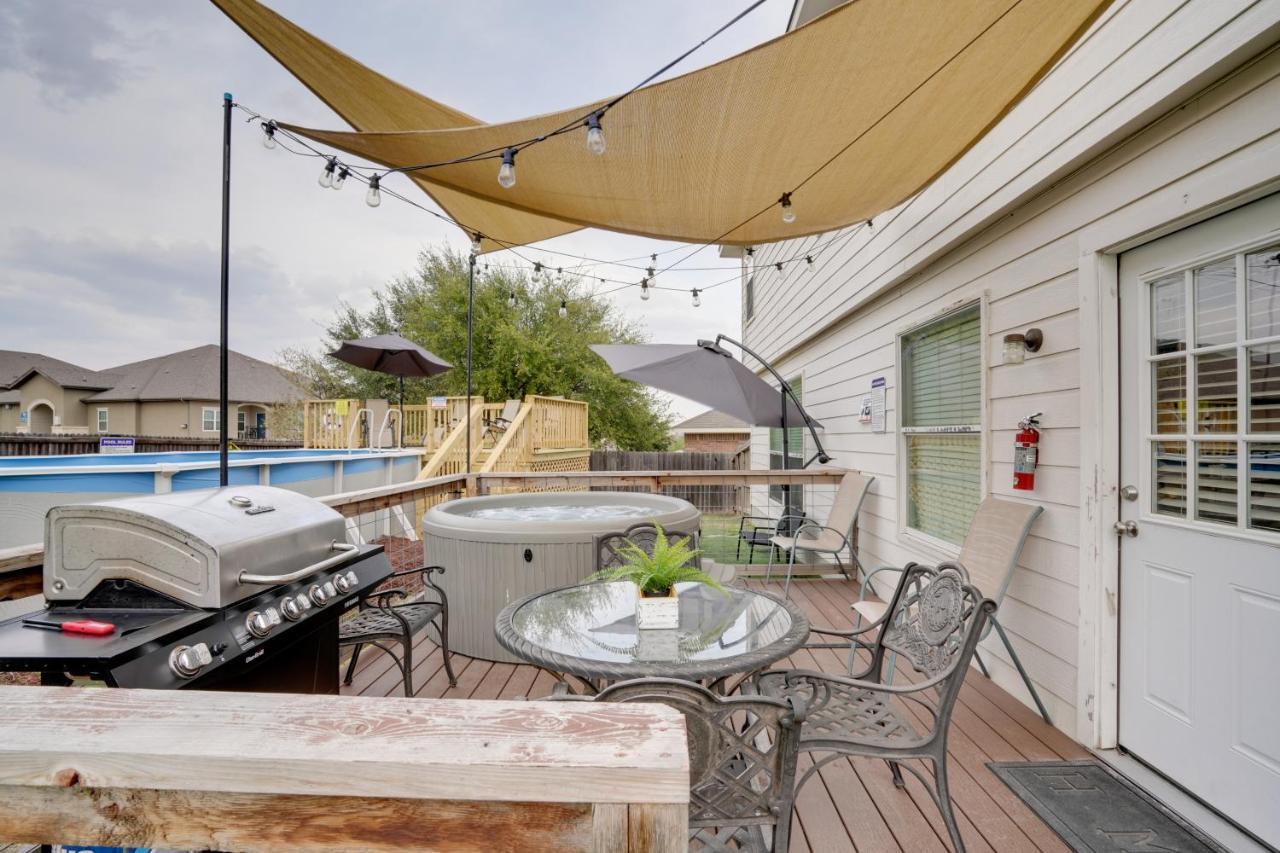 With Hot Tub - 1 Mi To Seaworld Holiday home *