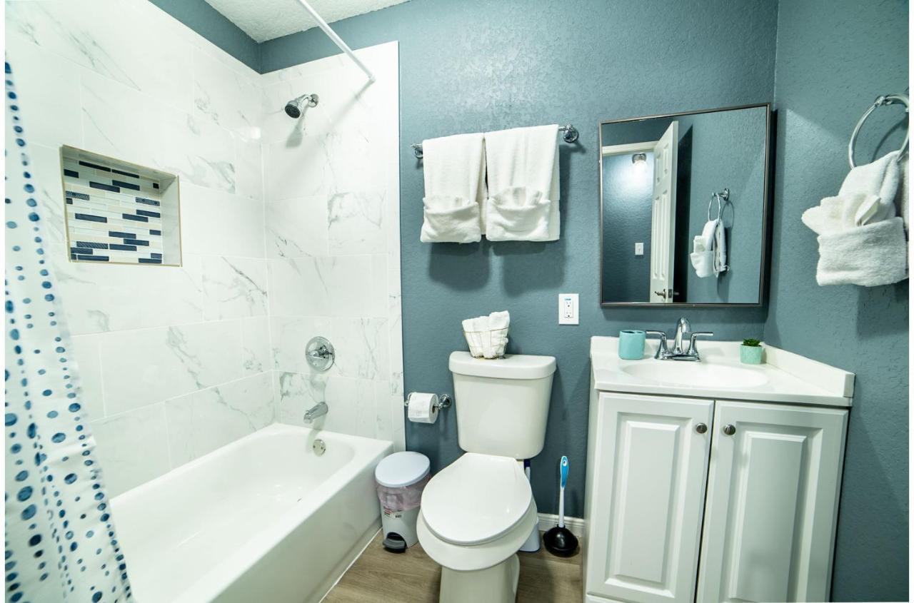 Holiday home Fascinating 2br1ba Near Festive Dt And Riverwalk