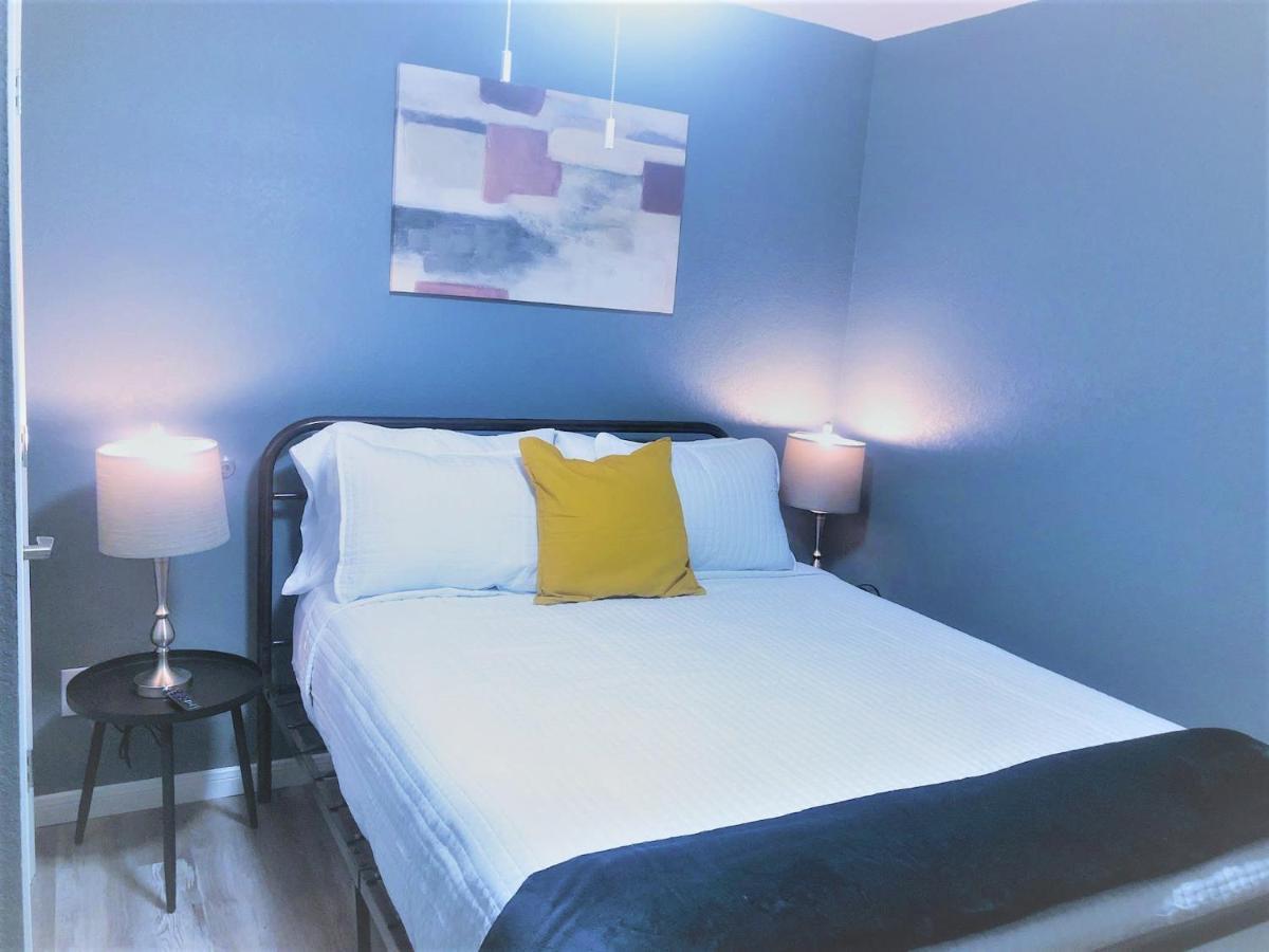 Holiday home Fascinating 2br1ba Near Festive Dt And Riverwalk