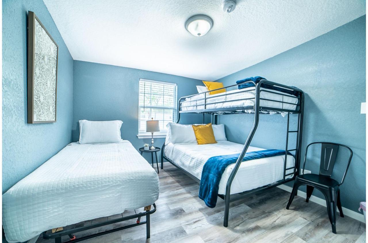 Fascinating 2br1ba Near Festive Dt And Riverwalk Holiday home San Antonio