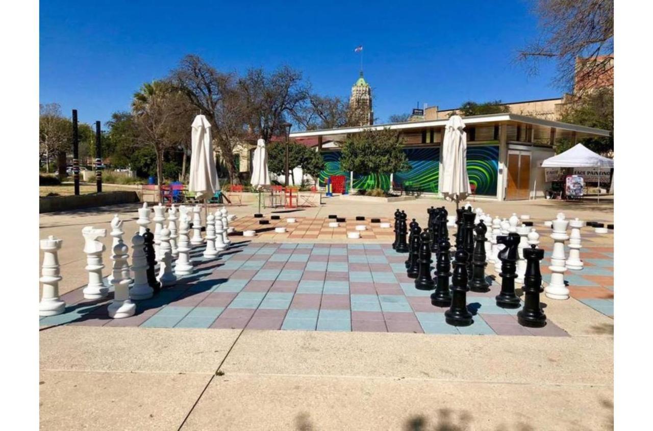 Holiday home Fascinating 2br1ba Near Festive Dt And Riverwalk *