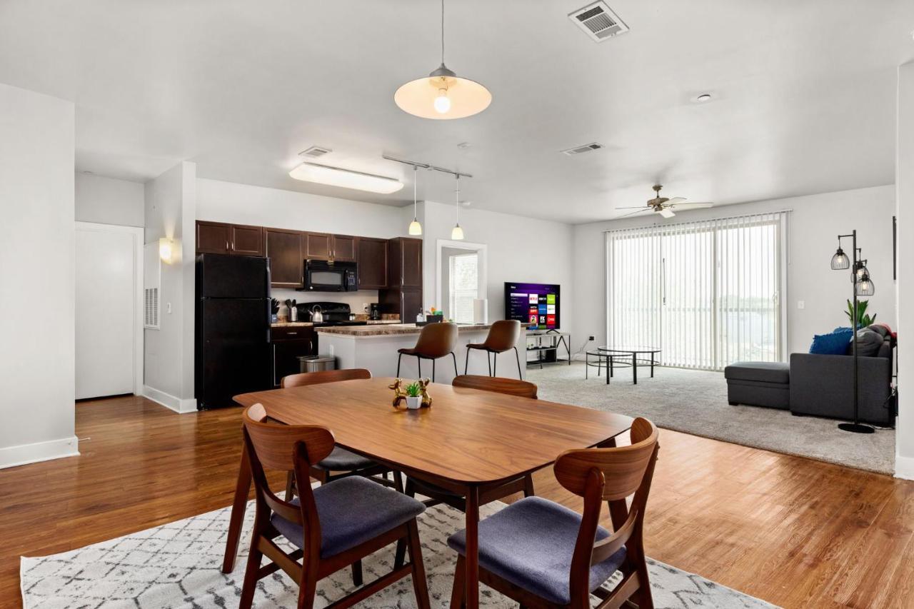 The Ladybird: Riverwalk Loft Apartment *