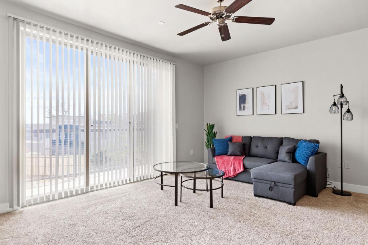 The Ladybird: Riverwalk Loft San Antonio