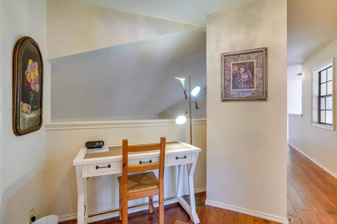 Holiday home Spacious With Patio And Grill! San Antonio