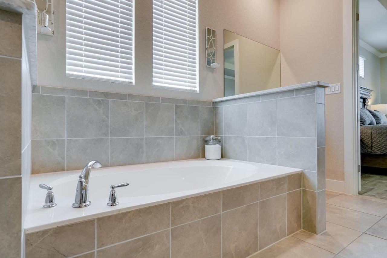 Spacious 4 Mi To Seaworld! * San Antonio