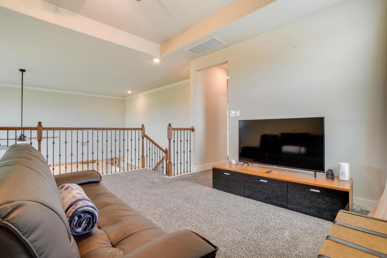 Spacious 4 Mi To Seaworld! San Antonio