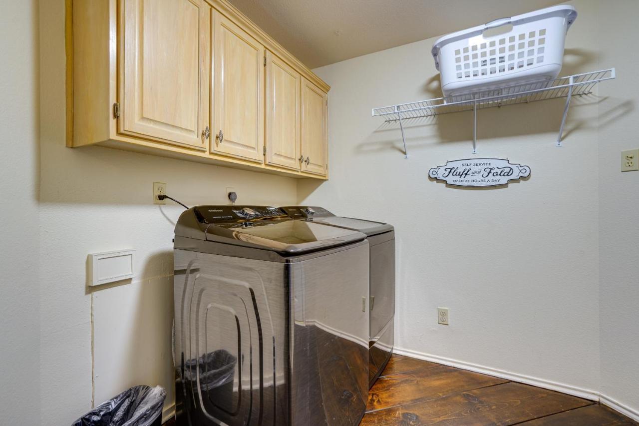Spacious With Patio And Grill! Holiday home *