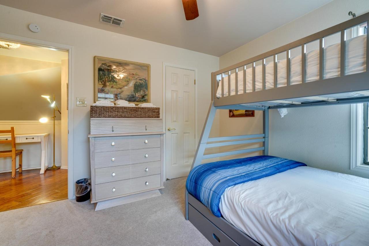 Spacious With Patio And Grill! San Antonio