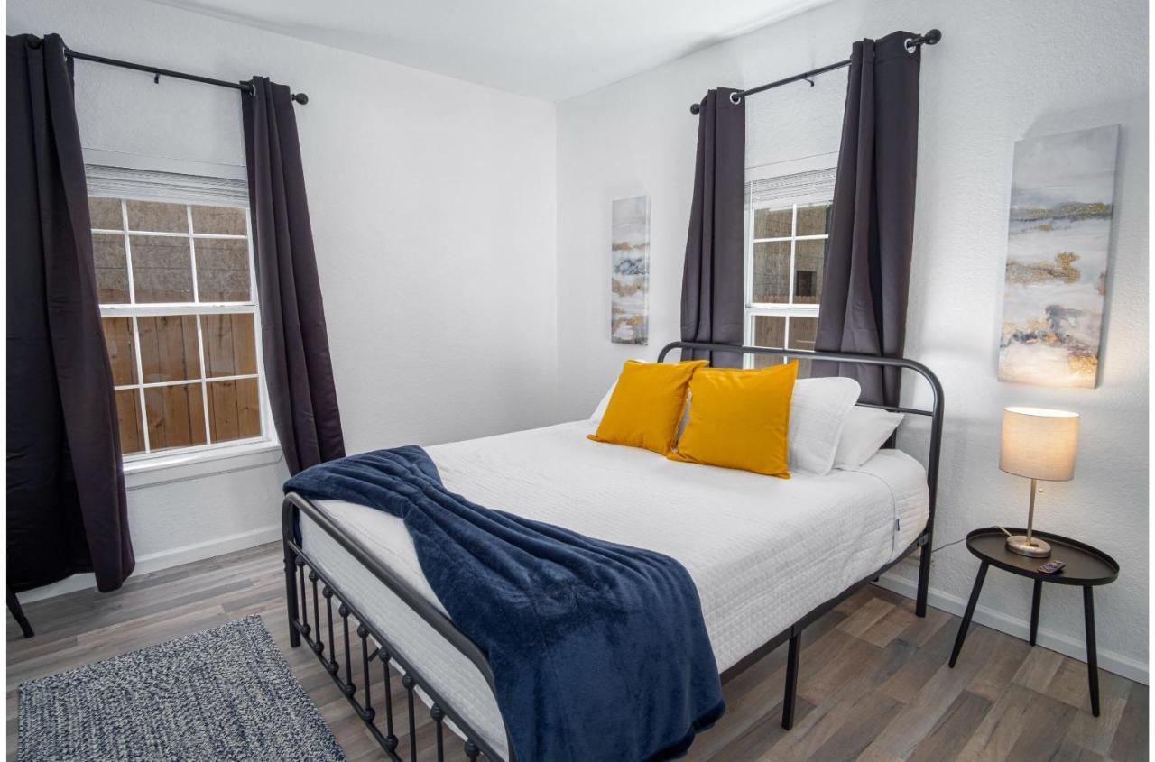 Charming 4br2ba Only 5 Mins Downtown Riverwalk *