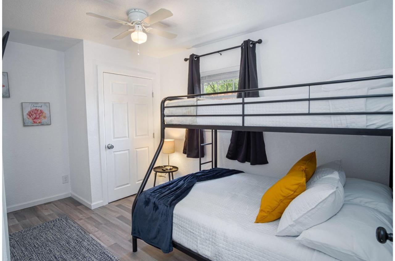 Charming 4br2ba Only 5 Mins Downtown Riverwalk Holiday home *