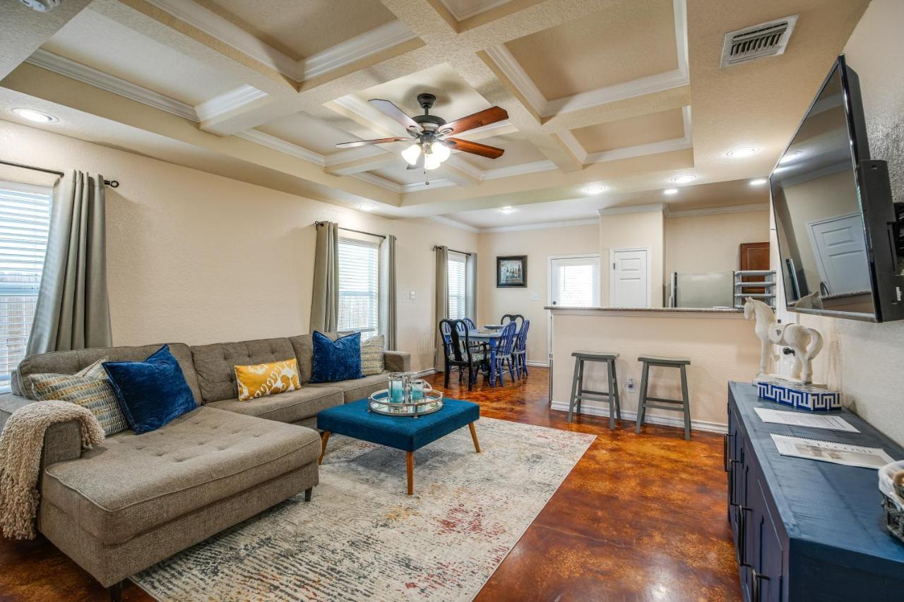 Townhome About 2 Mi To Aquarium! * San Antonio