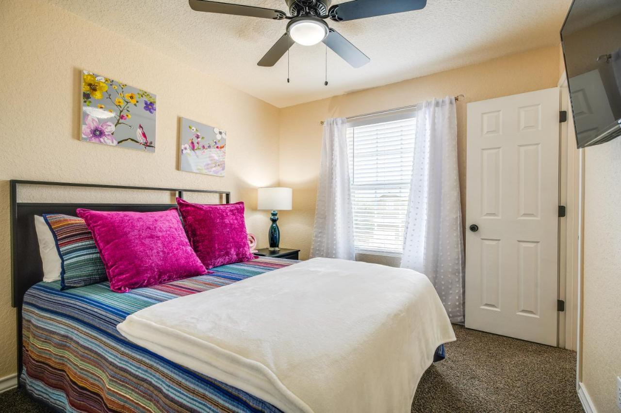 Townhome About 2 Mi To Aquarium!