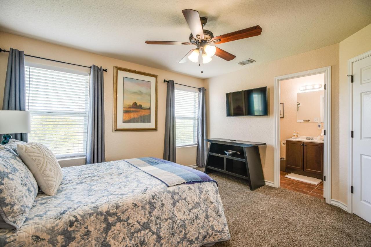 Townhome About 2 Mi To Aquarium! Holiday home *