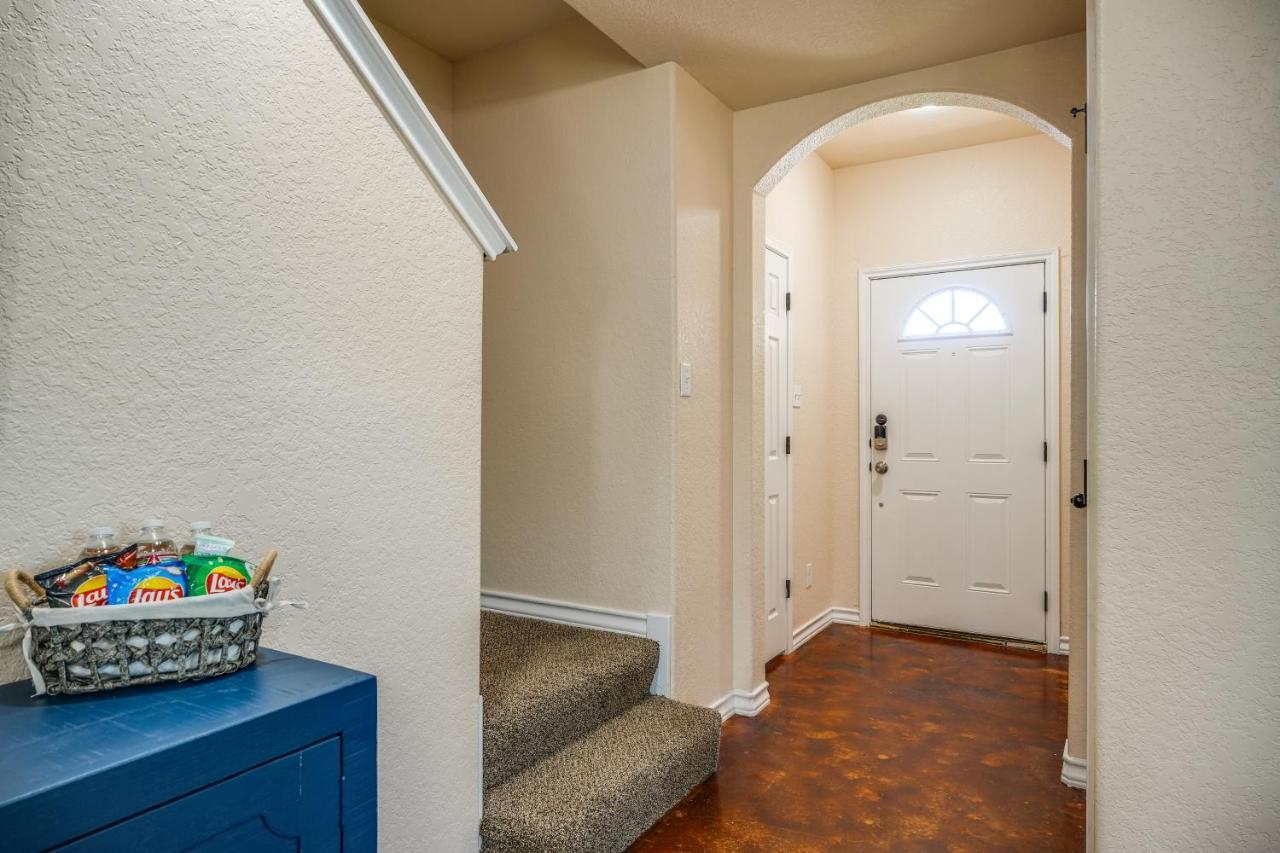Holiday home Townhome About 2 Mi To Aquarium!