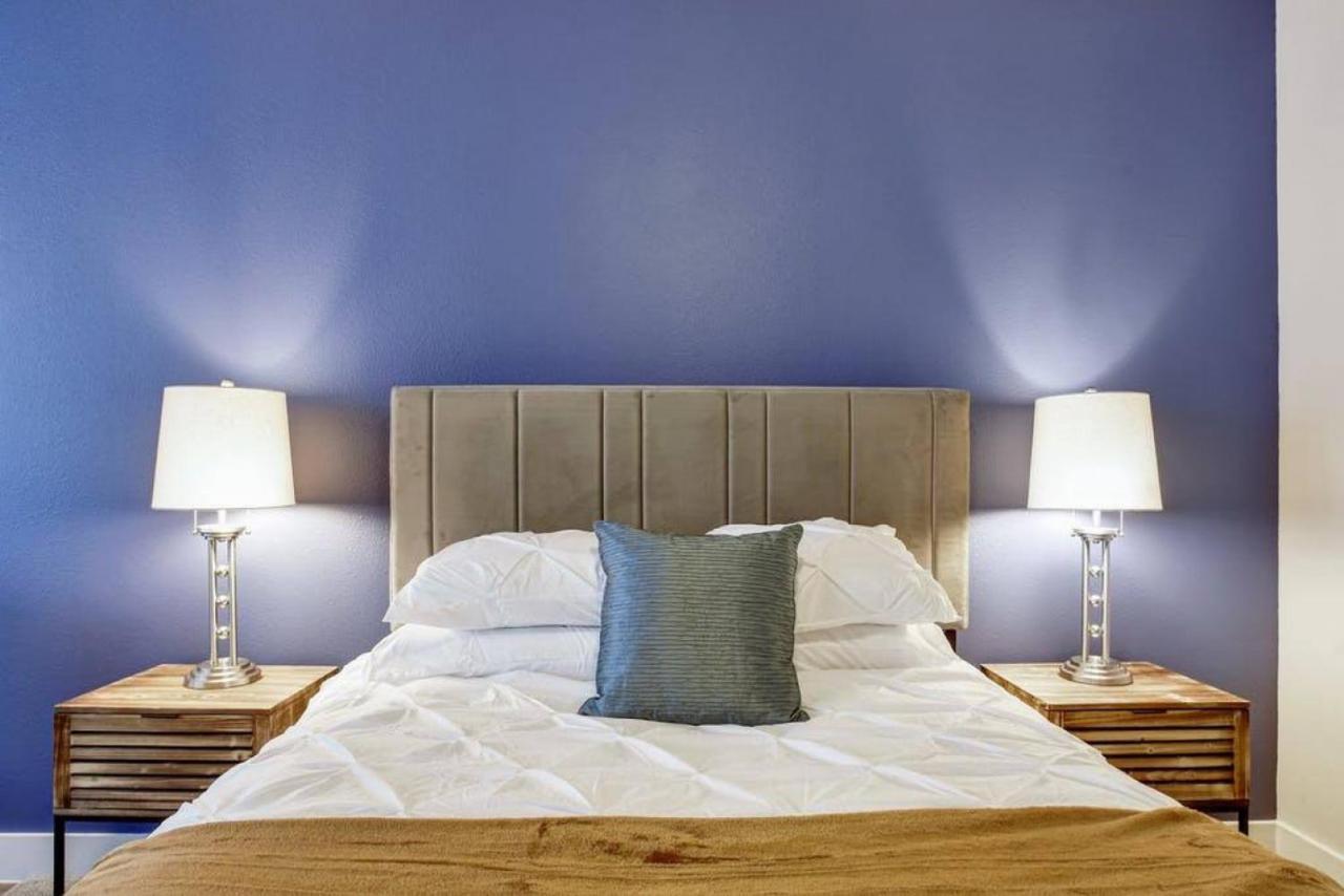 Apartment Attractive Cozy Near Downtown Pool Gym