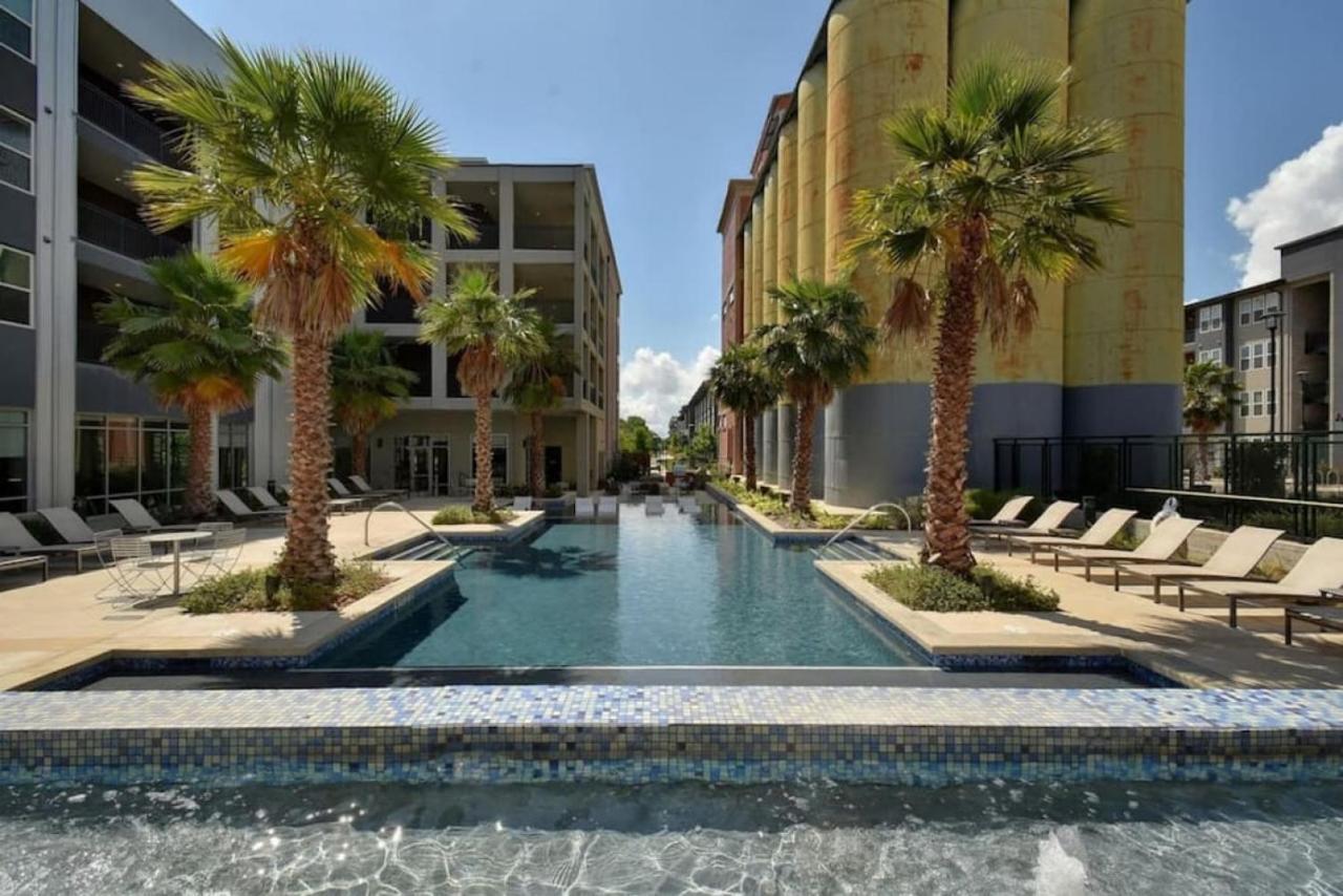 Apartment Style And Comfort Southtown Gym Pool San Antonio