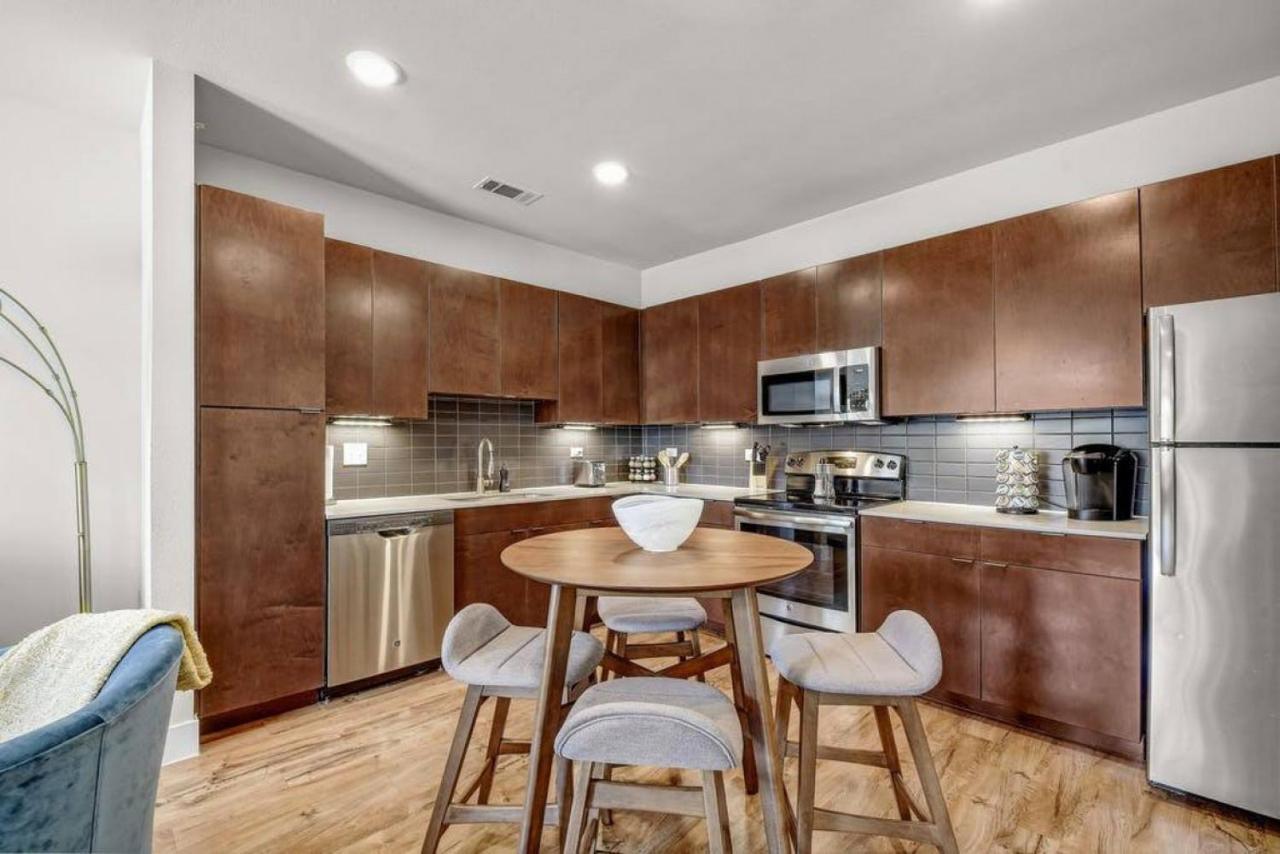 Upscale Riverwalk Alamo Pearl Apartment