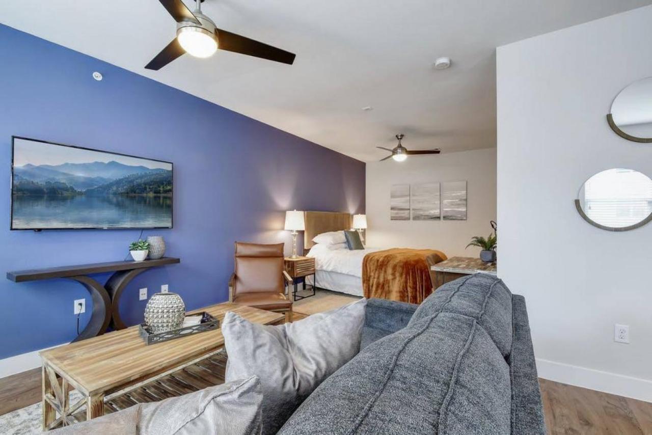 Apartment Attractive Cozy Near Downtown Pool Gym *