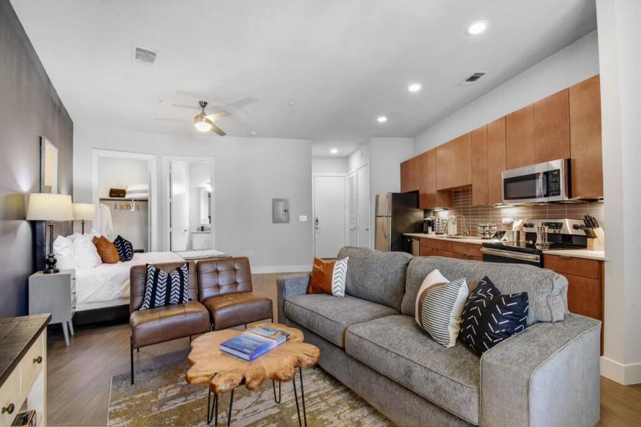 Apartment Style And Comfort Southtown Gym Pool San Antonio