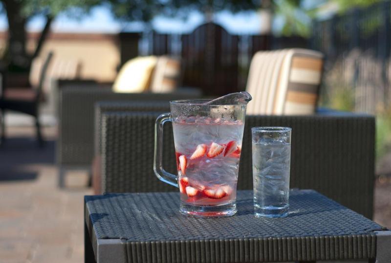 Hotel Courtyard By Marriott Airport