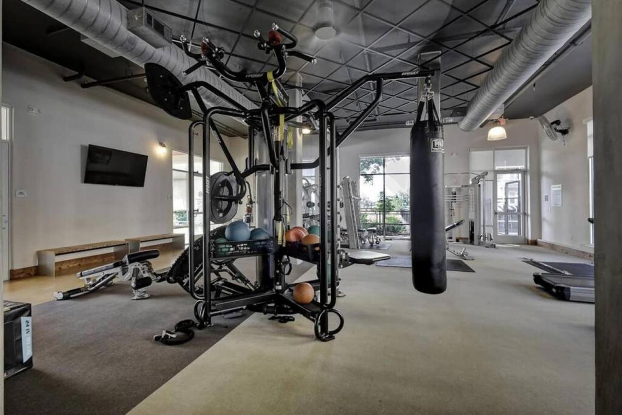 Apartment Style And Comfort Southtown Gym Pool San Antonio