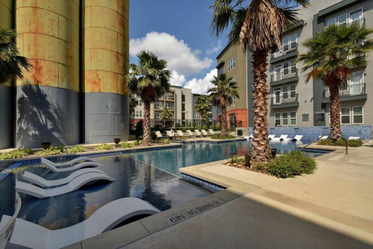 Upscale Riverwalk Alamo Pearl Apartment San Antonio