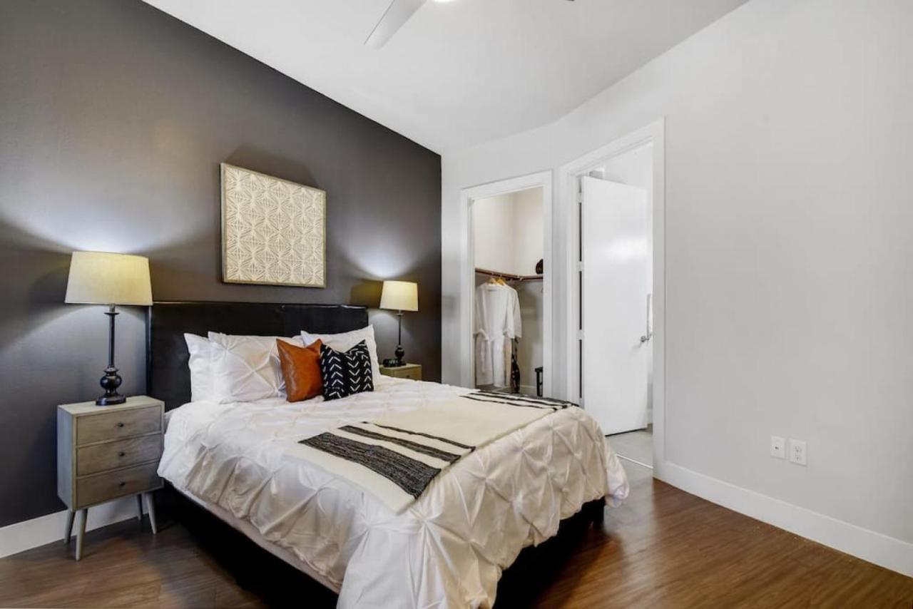 Style And Comfort Southtown Gym Pool Apartment *