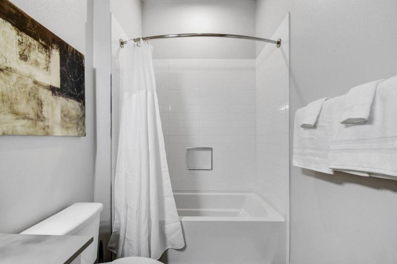 Apartment Style And Comfort Southtown Gym Pool