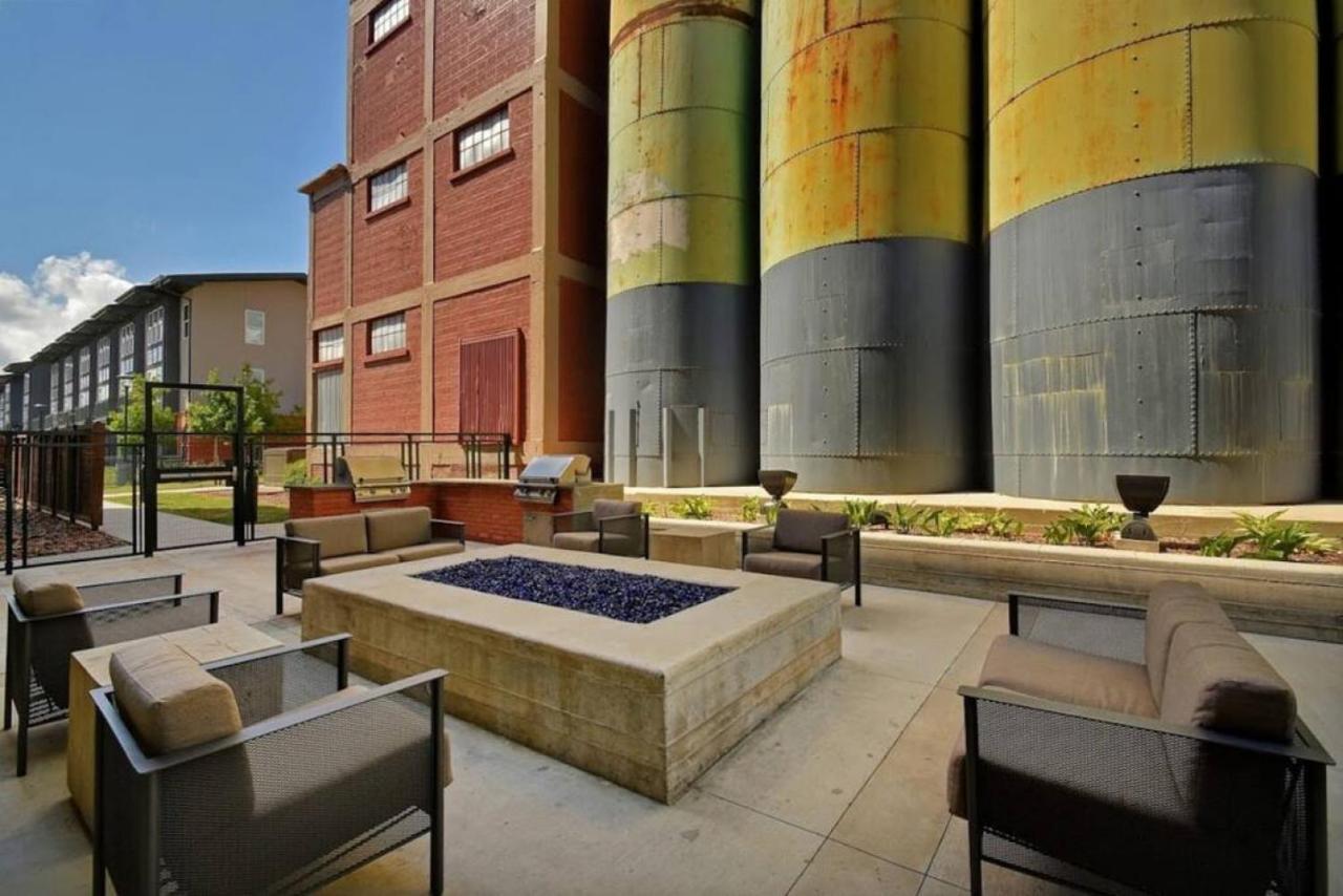 Style And Comfort Southtown Gym Pool Apartment *