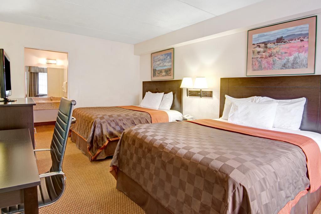 Deluxe Near Lackland Afb *
