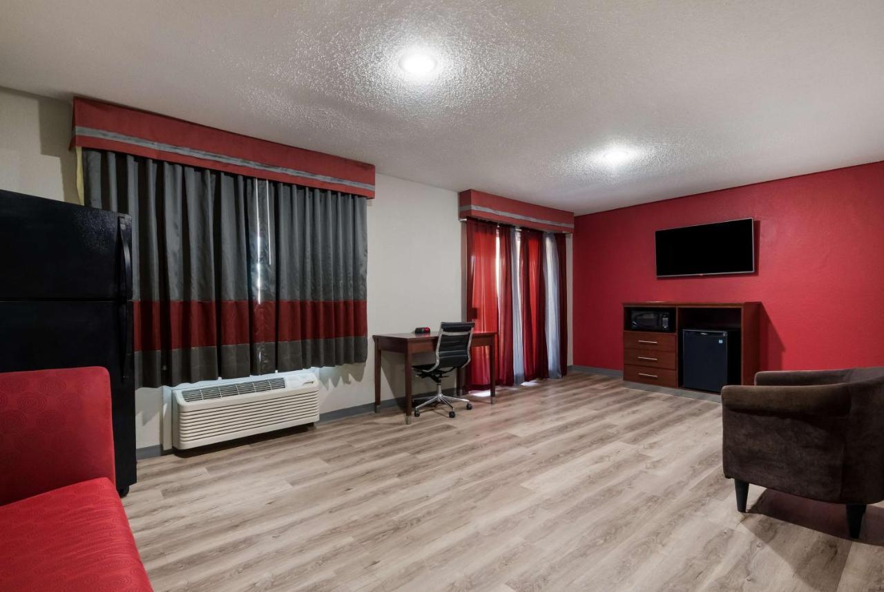Surestay By Western North Hotel 3*