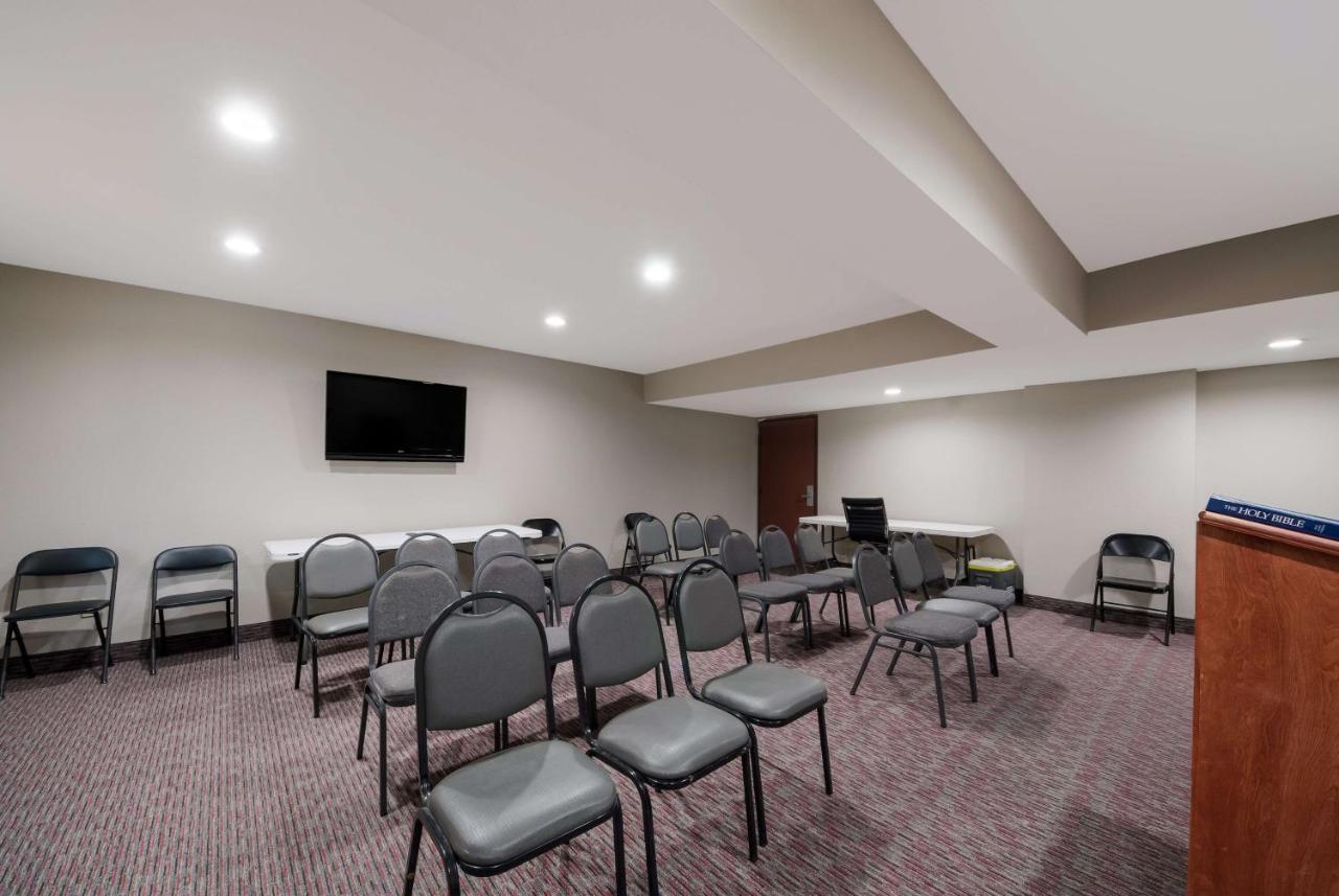 Hotel Surestay By Western North 3*