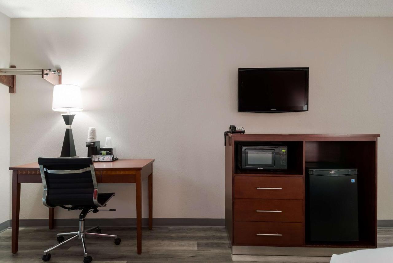 Surestay By Western North Hotel