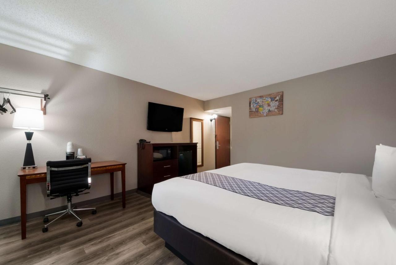 Surestay By Western North Hotel