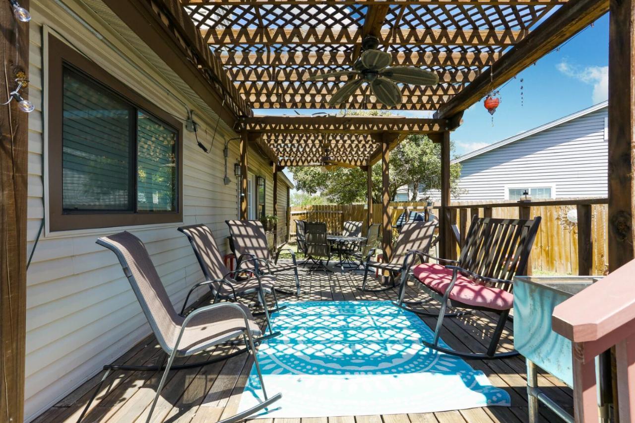 Villa With Pool Near Sea World & Lackland