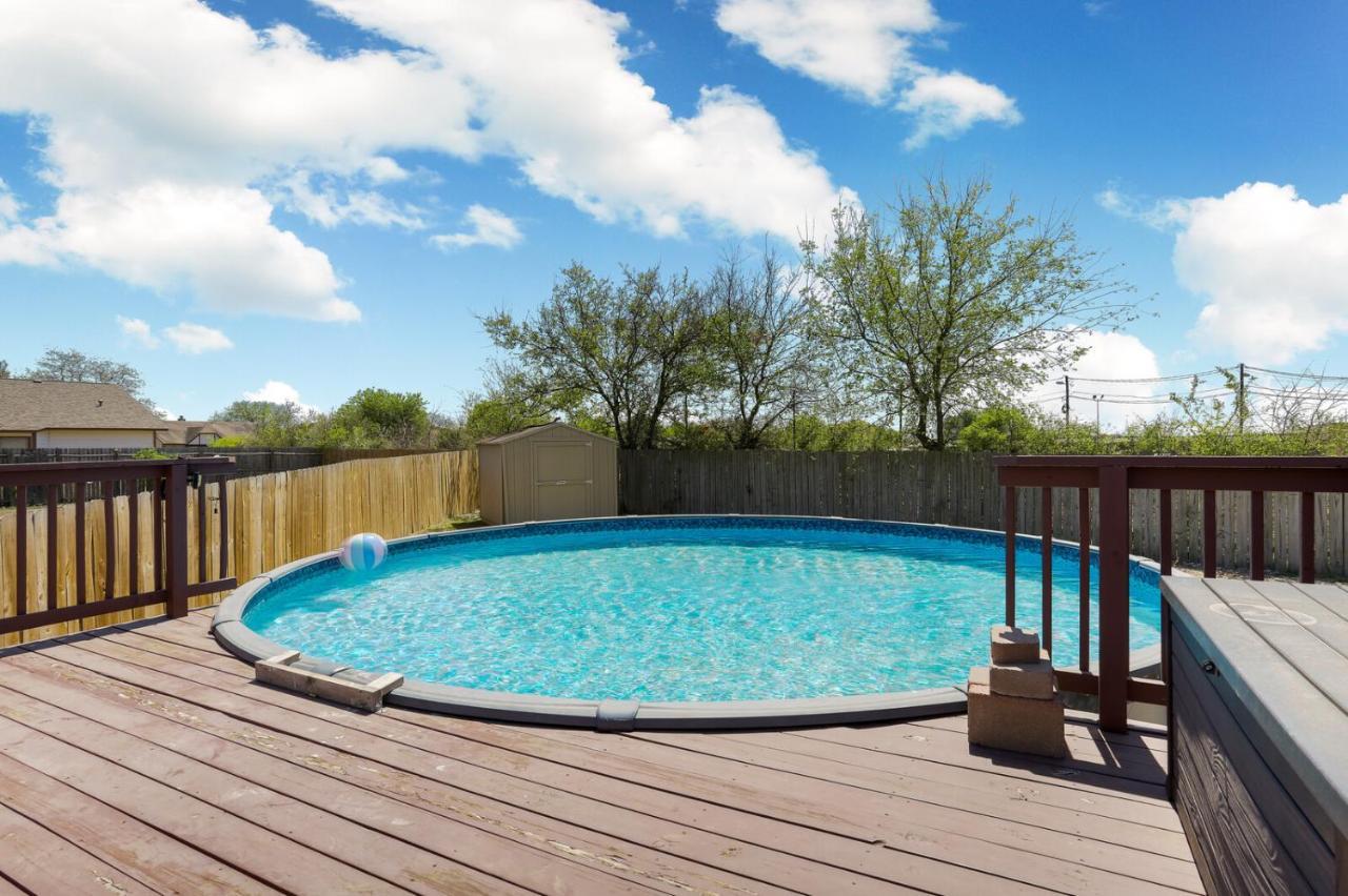 With Pool Near Sea World & Lackland San Antonio