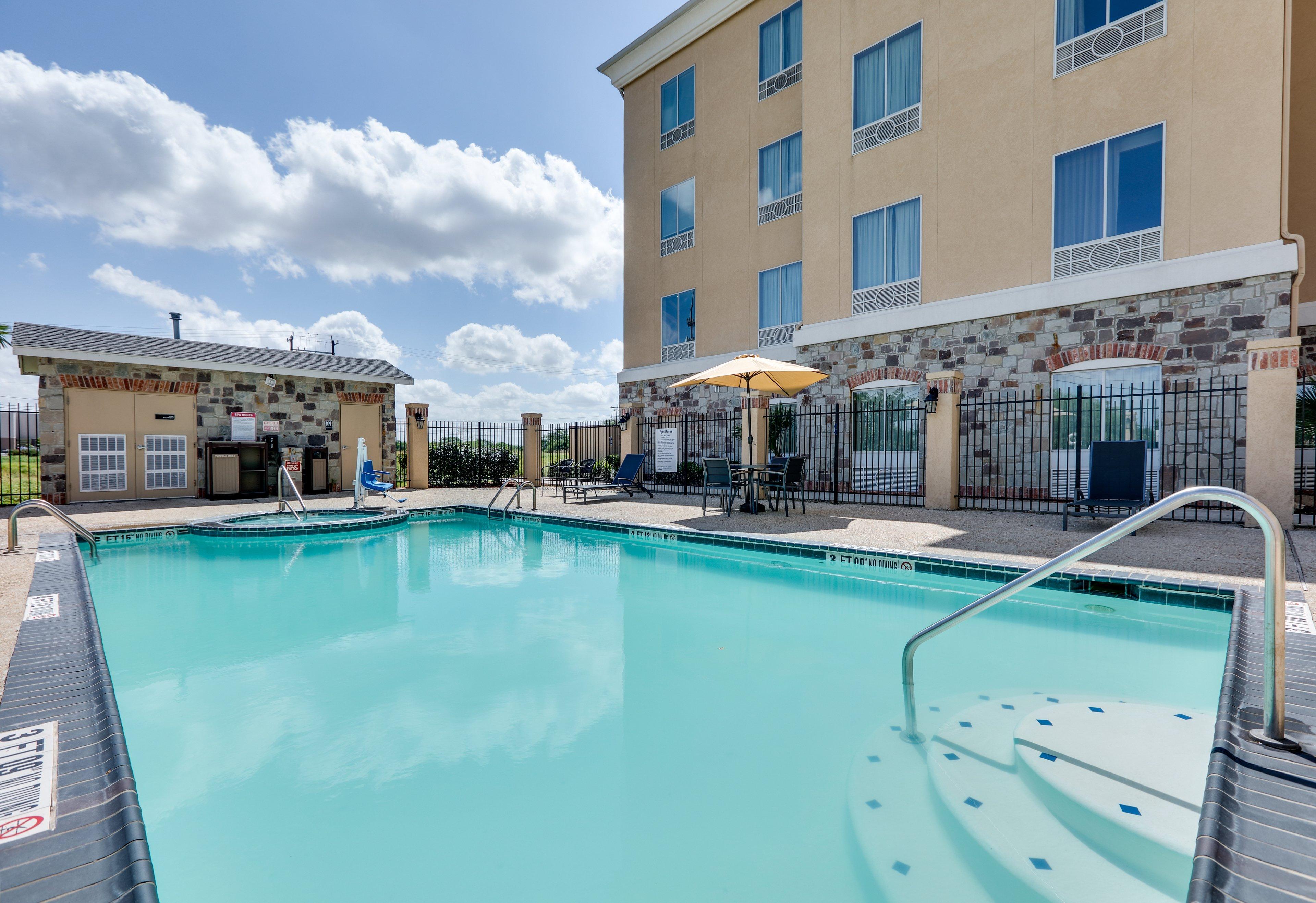 Hotel Express & Brooks Base By Ihg 3*